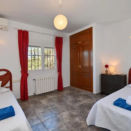 Elvi By Aguilarent *