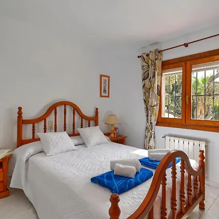 Elvi By Aguilarent *